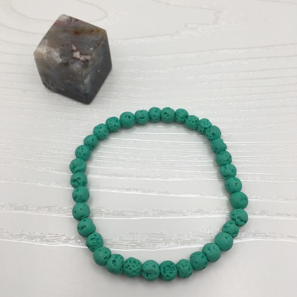HANDCRAFTED Green Lava Stretch Bracelet - Picture 1 of 1